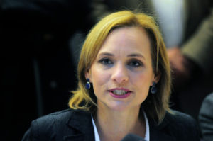 Carolina Goic suspenderá su presidencia DC para inscribir su candidatura a La Moneda