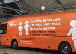 El bus de la transfobia