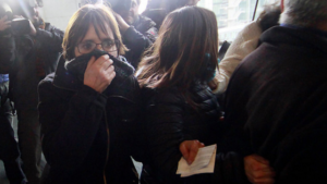 Conductora del furgón que atropelló a niña se entrega a la justicia