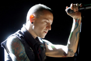 Chester Bennington, vocalista de Linkin Park, se suicida a los 41 años