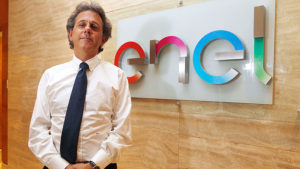 Plana ejecutiva de Enel también se quedó sin luz pero optó por alojar en un hotel