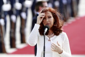 Juez pide desafuero y detención de Cristina Kirchner