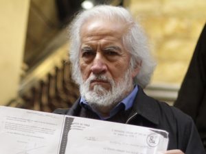 Gabriel Salazar: “El FA está actuando como cualquier viejo político”