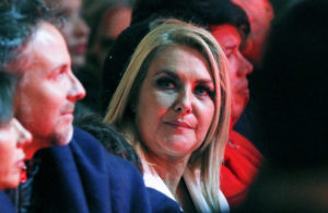 Pamela Jiles pende de un hilo: el nuevo flanco en el FA por candidatura de la periodista