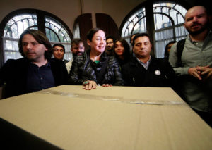 Guerra de recados por la prensa entre Giorgio Jackson y Alberto Mayol