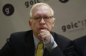 Jorge Burgos da un paso al costado y descarta candidatura al Congreso