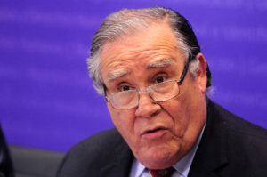 Jaime Campos y críticas de Piñera por nuevos notarios: 