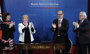 Encuesta Cadem: 51% está en desacuerdo con la reforma al sistema de pensiones que presentó el Gobierno