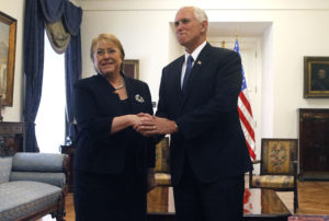 Bachelet a Mike Pence: 