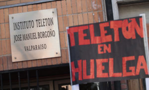 Funcionarios de la Teletón deponen huelga tras 8 días movilizados