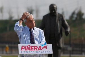Piñera defiende sus críticas a Bachelet en el extranjero: 