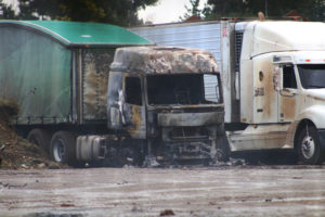 Fiscalía investigará bajo la Ley Antiterrorista el ataque incendiario que dejó 18 camiones quemados en La Araucanía