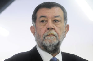 Aleuy llama a candidatos a 