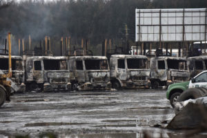 Fiscal Abbott anuncia querella por Ley Antiterrorista tras ataque incendiario contra 29 camiones