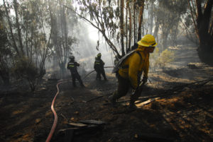 Silent Hero: el invento de jóvenes chilenos que pretende evitar muerte de bomberos en incendios forestales