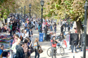 Alcalde Santiago propone cerrar el Parque Forestal en las noches
