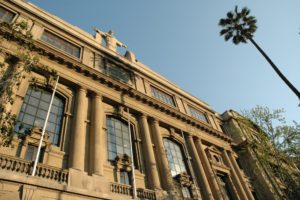 Académico de Comunicaciones UC sugiere a las mujeres 