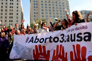 Médico es sobreseído por nueva ley de aborto en 3 causales