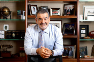 Andrónico Luksic explota en redes sociales tras ser vinculado por enésima vez al caso Caval