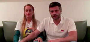 Leopoldo López fue liberado y regresó a su casa para cumplir arresto domiciliario