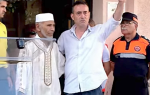 VIDEO | Emotivo gesto que tuvo el padre de un menor fallecido en el atentado en Barcelona con un musulmán