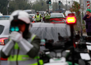 ACHS entrega mensaje preventivo para este 18 con letras de Violeta Parra y Manuel García
