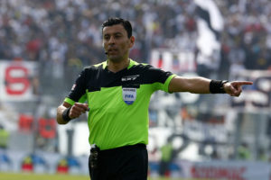 Árbitro chileno que debía dirigir en la Libertadores se lesionó en capacitación del VAR