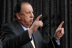 Presidente de camioneros se adelanta a la justicia y tacha de terroristas a 