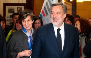 Alejandro Guillier reitera críticas al Ministerio Público e ironiza sobre bonos a fiscales