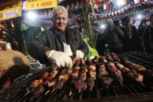 FOTO | Para llorar: la lista de precios de los alimentos en las fondas del Parque O'Higgins en el año 2006