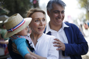 El anuncio de TVN sobre Karen Doggenweiler en medio de la campaña de Marco Enríquez-Ominami