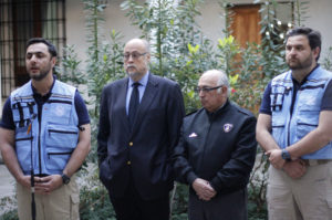 Topos y bomberos chilenos viajan a México para ayudar en labores de rescate