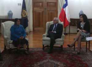 La carta que entregaron los familiares de comuneros en huelga de hambre a la Presidenta Bachelet