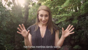 El ácido video de Karen Doggenweiler donde recalca que gerente de Cadem trabajó con Piñera