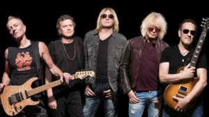 Histeria colectiva: Def Leppard debuta en Chile