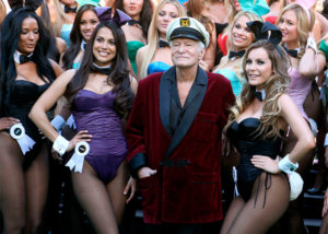 VIDEO | Salen a la luz las últimas imágenes de Hugh Hefner en la mansión Playboy