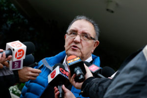 Francisco Huenchumilla, el político que se avergüenza de serlo