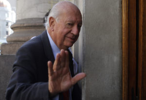 Ricardo Lagos evoluciona favorablemente tras sufrir TEC cerrado por caída