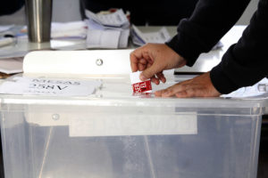Revisa aquí si fuiste elegido por el Servel como vocal de mesa para las elecciones presidenciales