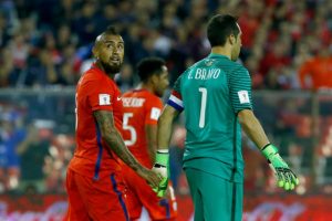 Suegra de Claudio Bravo termina de incendiar el camarín de la Roja con episodios de Arturo Vidal
