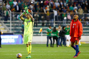Si caigo, caemos todos: entorno de Arturo Vidal habla de los 