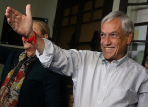 Caso SQM no golpea a Sebastián Piñera y sube en encuesta Cadem