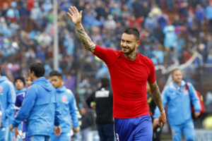 Pinilla, Valdivia y Paredes vuelven a la Roja para el último boleto a Rusia 2018