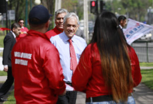 Piñera inicia maratónica gira de campaña por 35 ciudades en 29 días