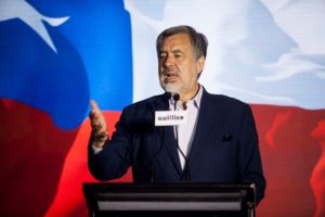 Alejandro Guillier anuncia que apoyará a Enríquez-Ominami si pasa a segunda vuelta