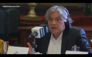 Alejandro Navarro no se arrepiente por las monedas y lanza frase que pocos escucharon tras debate