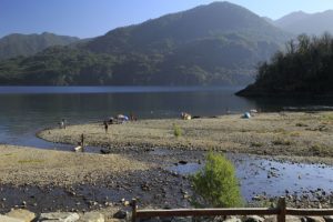 Corte de Apelaciones de Valdivia ordena a empresa sanitaria dejar de vertir aguas servidas al Lago Panguipulli
