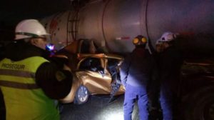 FOTOS + VIDEO | Violento choque entre camión y vehículo particular dejó dos muertos en Coronel