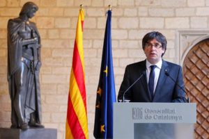 Fiscalía española pide detención de Puigdemont, líder separatista de Cataluña