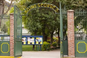 Colegio Saint George's despediría a profesores no bilingües